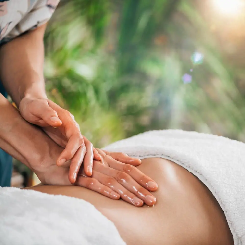 Massage De L'estomac Ayurvédique