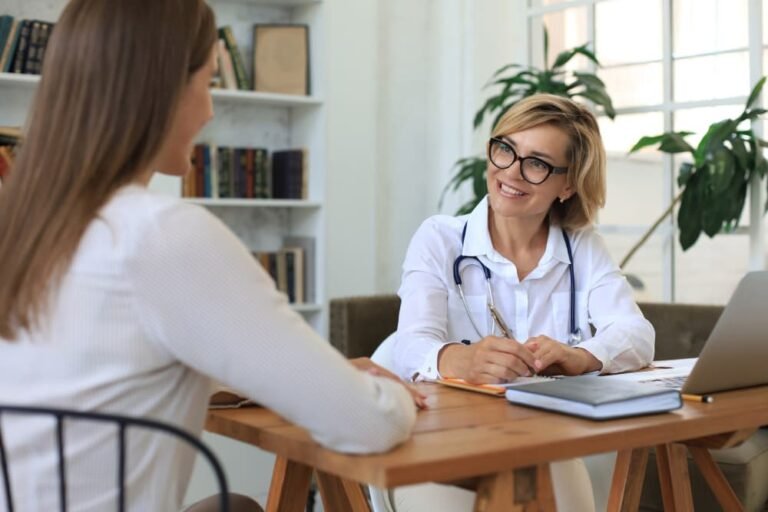 Femme médecin thérapeute